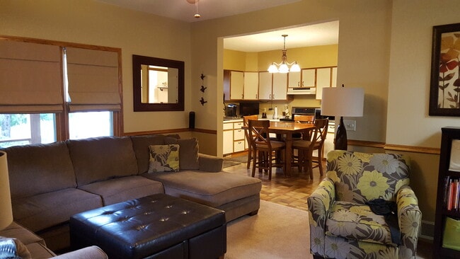 Living Room/Kitchen