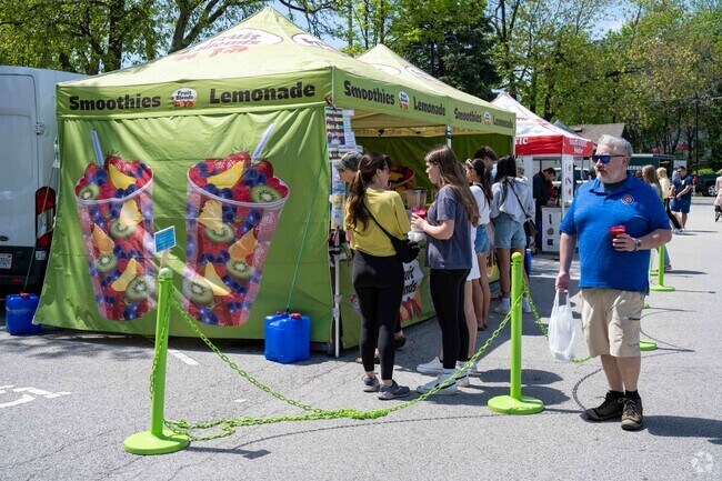The Frankfort Farmers Market is attended by many Lakeview Estates residents.