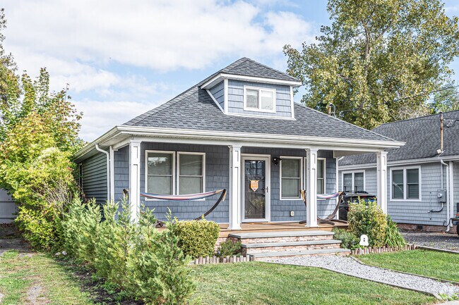 This is a common style Ranch in Down Town Bay Shore.