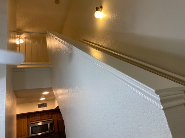 2300 Bamboo Dr, Arlington, TX 76006 - photo 5