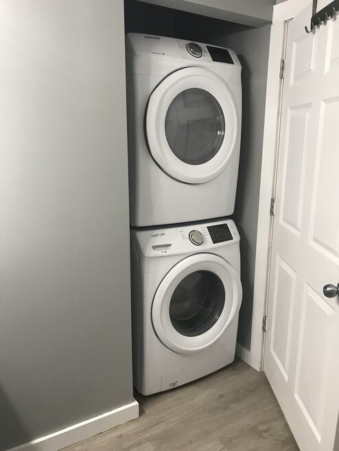 In apartment wash/dryer