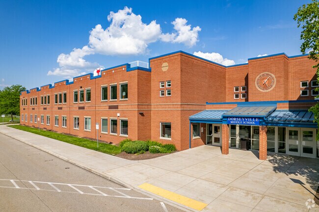 Dorseyville Middle School develops young adults in the Fox Chapel School District.