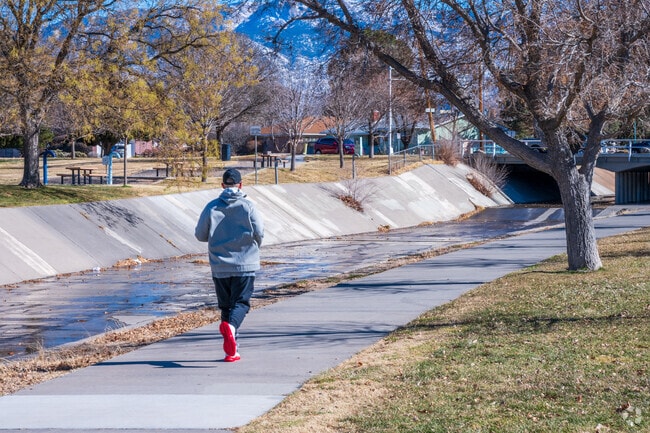 Hodgin residents access the Paseo del Nordeste Trail running through the center of the town.