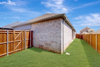 1028 Western Hills Dr, Crowley, TX 76036