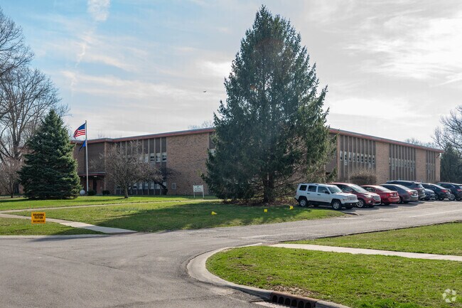 Head to Robert Lee Frost School to learn and grow.