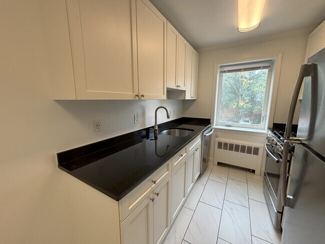 105 Longwood Ave unit 80-3, Brookline, MA 02446 - photo 6