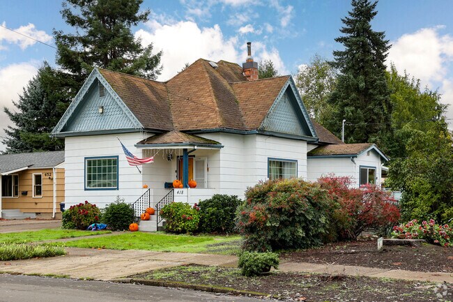 You can find early 20th century homes in Monmouth.