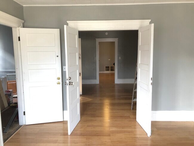 4043 Saint Clair Ave unit 2, Cleveland, OH 44103 - photo 4