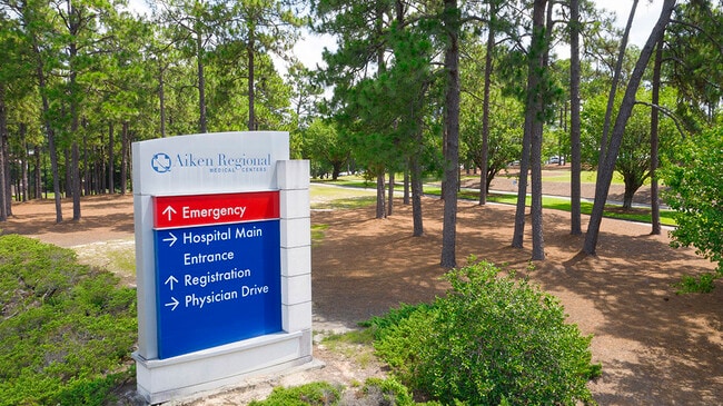 564 Whitby Ct, Aiken, SC 29801 - photo 2