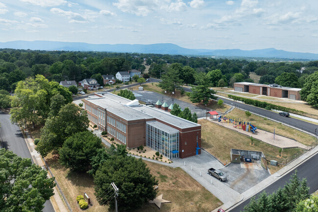 Wasena Elementary has a minority enrollment of 44%.
