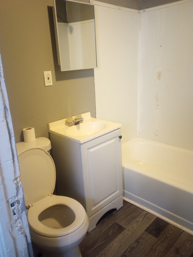 38 Frederick St unit 38 Frederick St, Binghamton, NY 13901 - photo 6