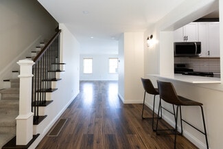 953 Dennison Ave, Columbus, OH 43201