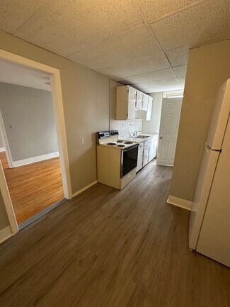 156 Main St Unit 3, Somers, CT 06071