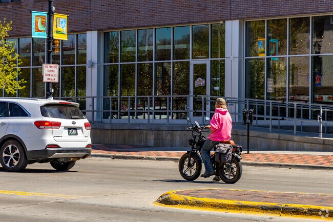 It's a quick trip on the bike to W. Broadway and some tasty food from Prospect Park.