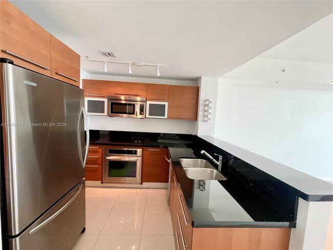 Vizcayne unit 2409, Miami, FL 33132 - photo 7