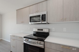 728 Strike Eagle St, Mountain Home, ID 83647