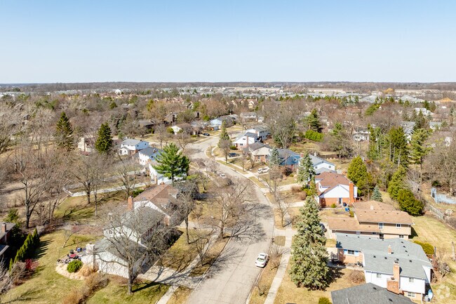Side streets lined with homes gently wind their way through Orchard Hills-Maplewood.