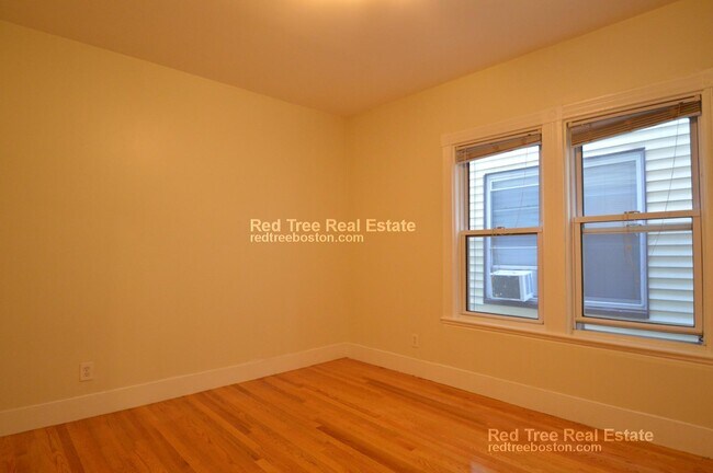 31 Hurd Rd unit 2, Brookline, MA 02445 - photo 6
