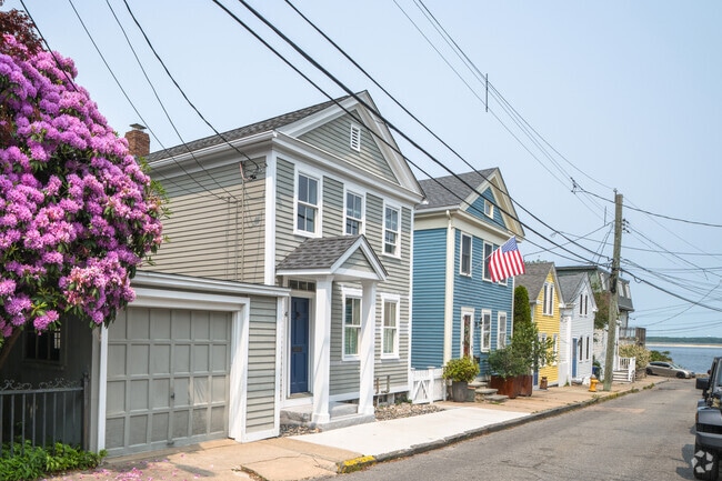 Antique cottages with water views are a feature of the Borough of Stonington.