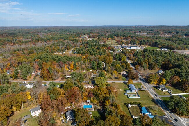 Pelham, NH is a sprawling green neighborhood in Hillsborough County.