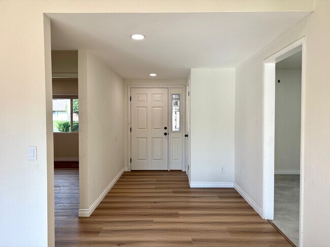 251 E Heather St, Rialto, CA 92376 - photo 6