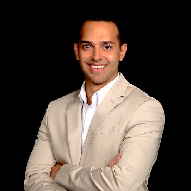Agent Photo