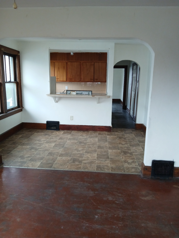 2319 22nd St SW Unit 3, Akron, OH 44314