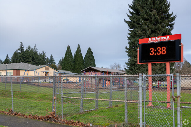 Signage welcoming you to Hathaway Elementary School.