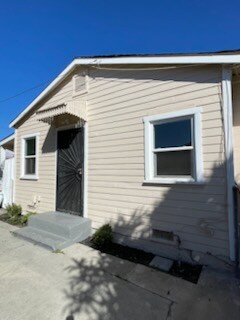 1341 W 90th Place, Los Angeles, CA 90044