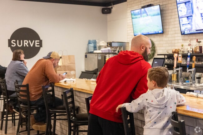 SURVE seeks to build our reputation as a meeting place for delicious fresh food.