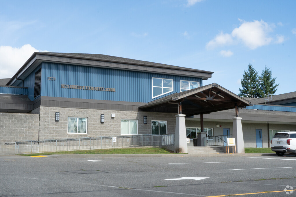 Weyerhaeuser Elementary School provides education in the neighborhood of 
Pierce County