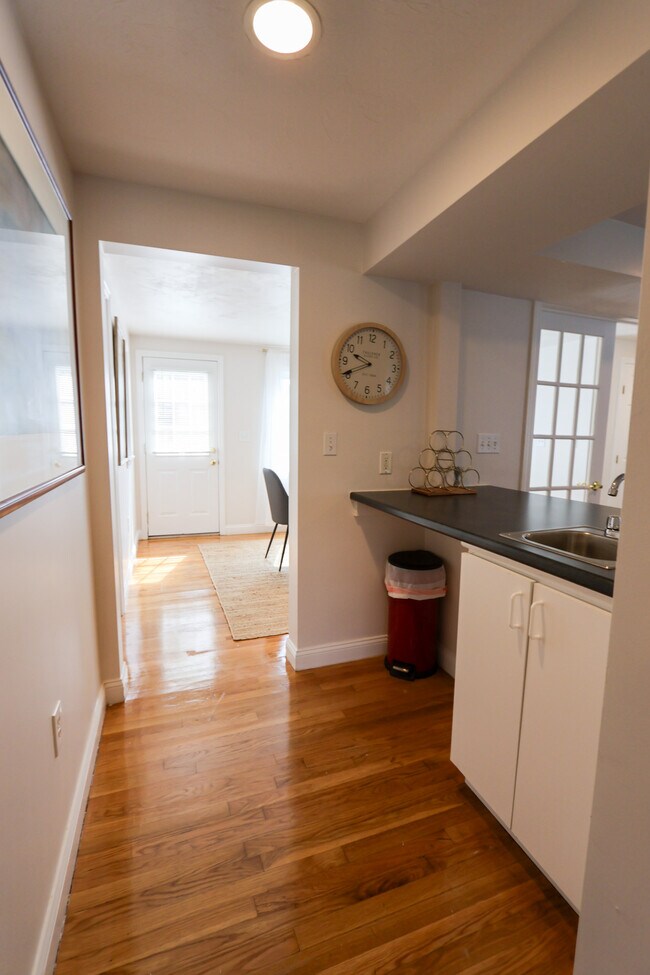 26 Jay St unit 25-1, Cambridge, MA 02139 - photo 3