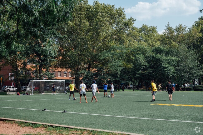 Independence Park is a gorgeous hub in South Ironbound.