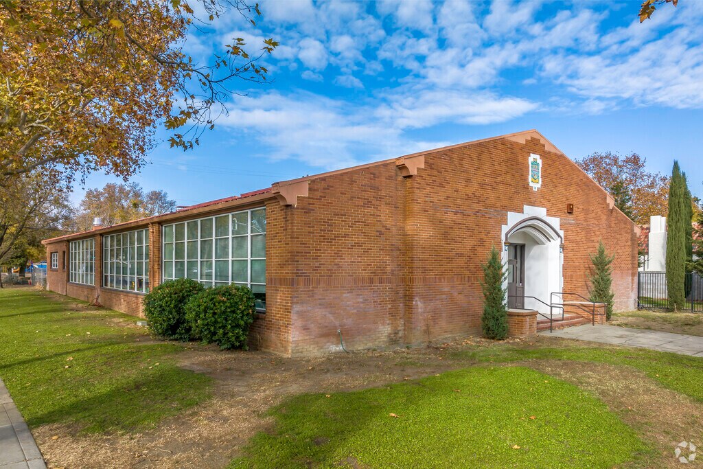 Beamer Elementary School offers exceptional educational options.