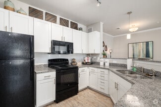 45 Lullwater Dr, Richmond Hill, GA 31324