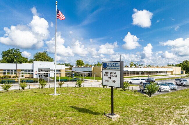 Fox Chapel Middle is located in Spring Hill, and has 710 students enrolled.