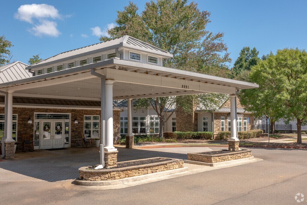 Brenwood Academy serves students in the Waleska community.