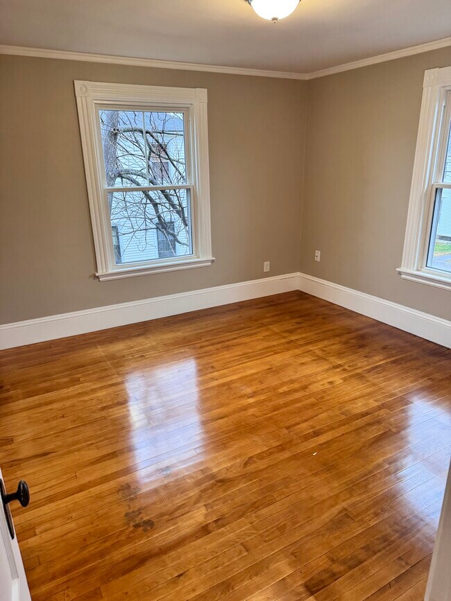 12 Crosby St unit 12 Crosby St 2, Augusta, ME 04330 - photo 5