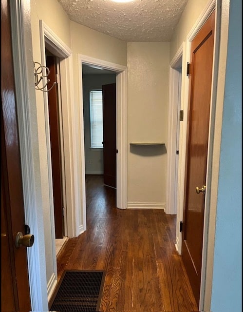 1135 Harwood Rd, Saint Louis, MO 63131 - photo 2