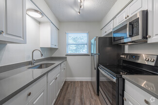 3232 Fruitville Rd, Sarasota, FL 34237