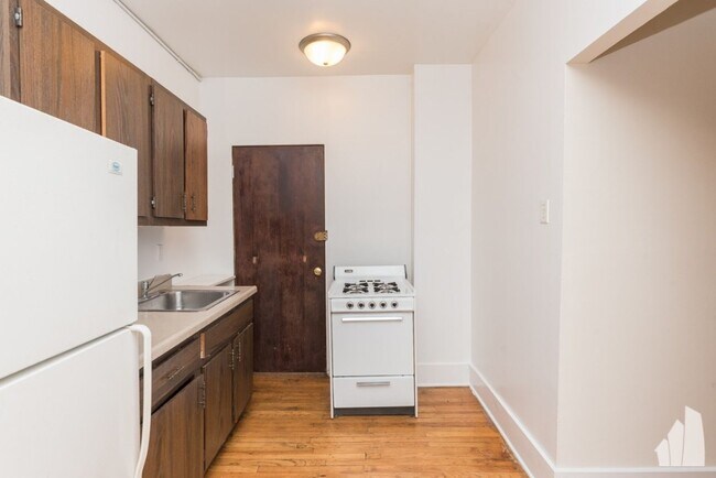 957 W Cornelia Ave unit 957-1B,, Chicago, IL 60657 - photo 6