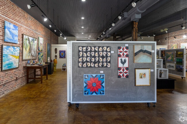 Artworks in downtown Clinton provides a dynamic, supportive platform for regional artists to showcase and sell their paintings, sculptures, pottery, jewelry, folk art and more.