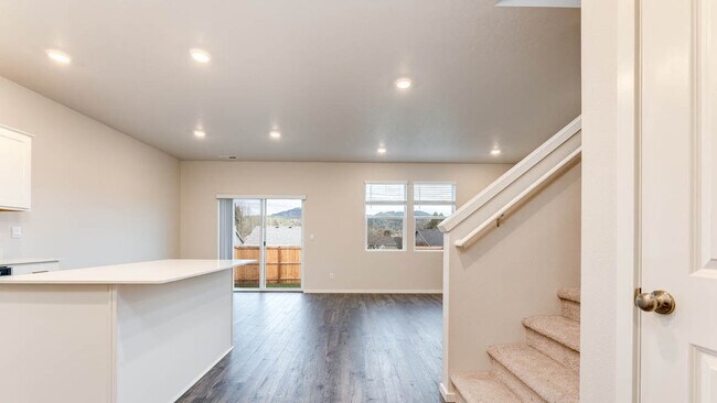 2981 T St, Springfield, OR 97477 - photo 6