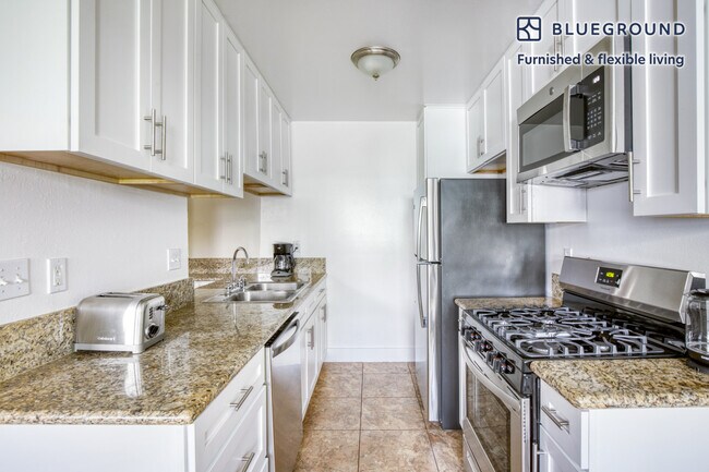 12610 Braddock Dr unit FL1-ID485, Los Angeles, CA 90066 - photo 6