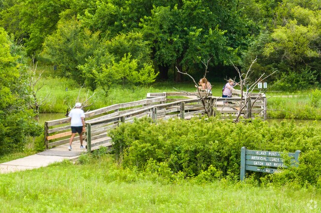 You will find several bridges and piers along your walk on Chisholm Creek’s K-96 Trailhead.