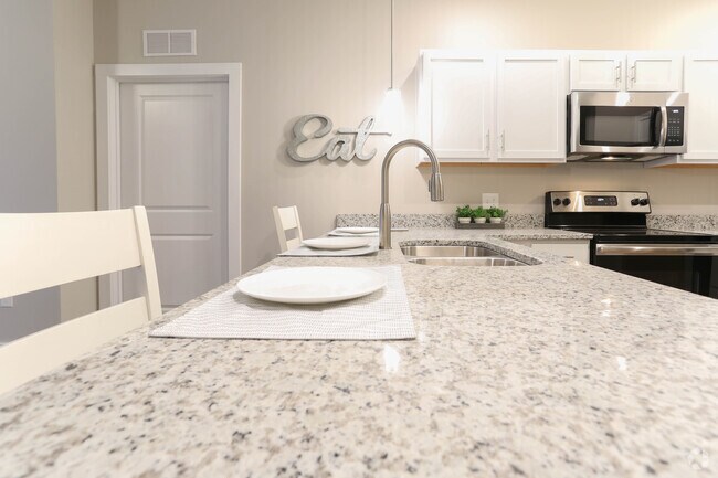 2BR, 2BA - Ruby - Kitchen