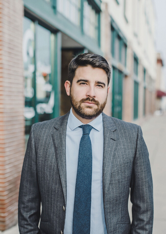 Agent Photo