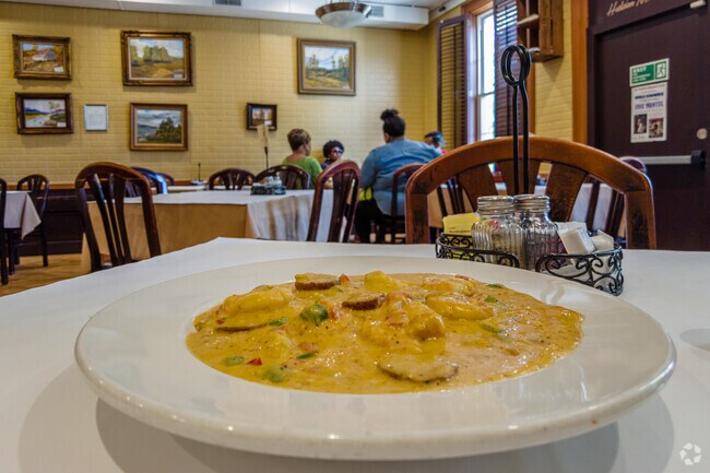 Hidden Manna Café, is a warm, family-owned Cajun breakfast and lunch spot in East Matteson.