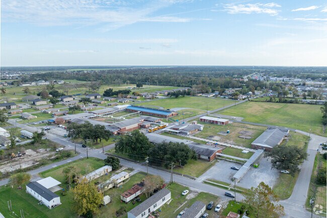 Embark on a journey of academic discovery at C.M. Washington Elementary School.