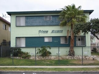 10218 S Dixon Ave, Inglewood, CA 90303